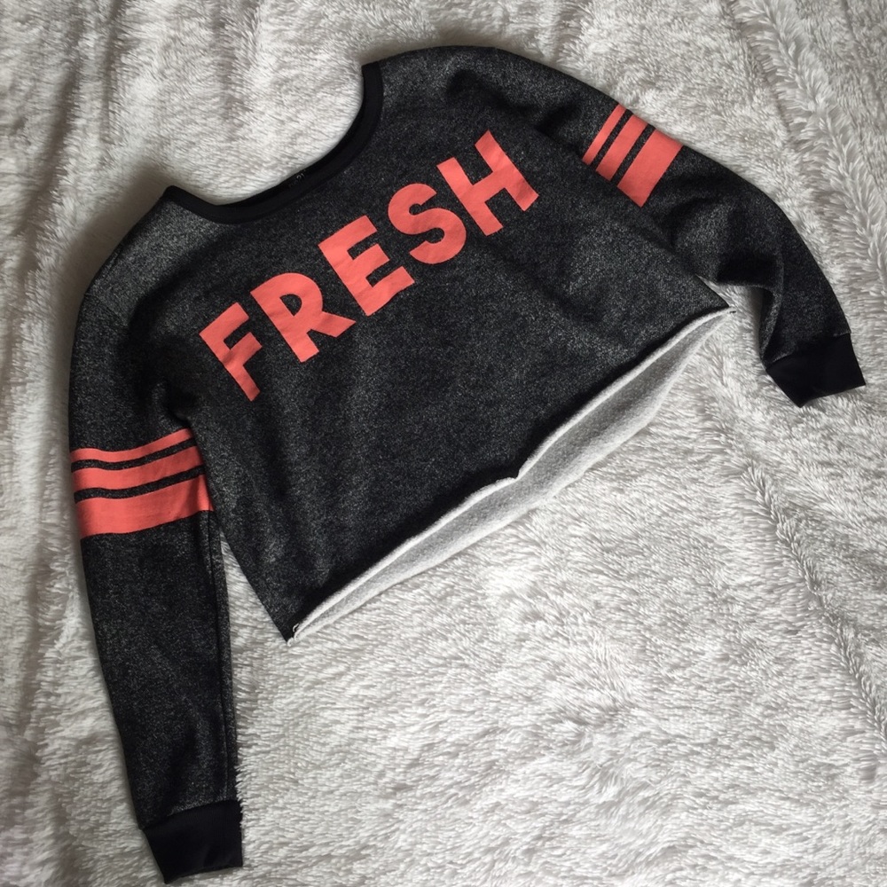 RUE 21 Fresh Cropped Sweatshirt